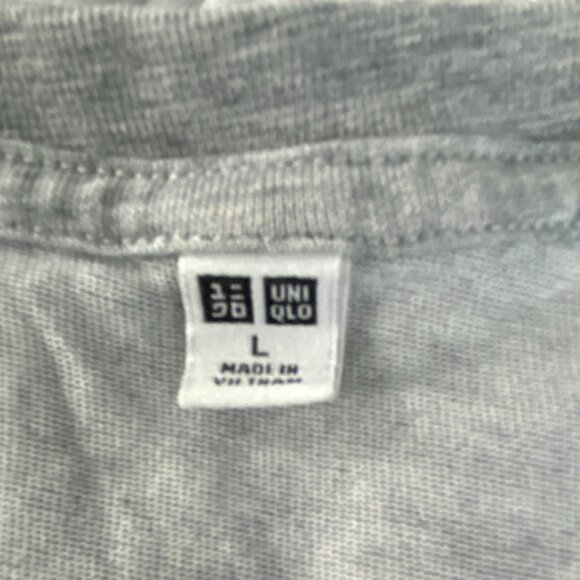 EUC Uniqlo Women's Short sleeve Tee Sz M - Picture 2 of 2